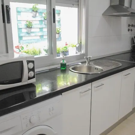 Center Flat Holidays Paseo De Reding Apartment *